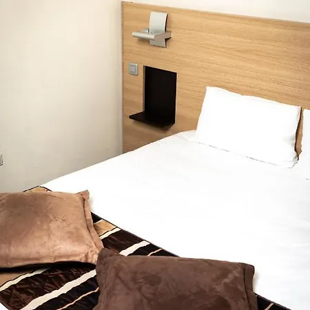 Adonis Gapotel 3*