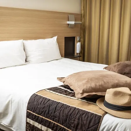 Adonis Gapotel 3*